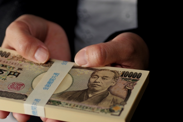 闇金業者に大金を渡してしまう。目黒区の弁護士や司法書士への無料相談に一歩踏み出す